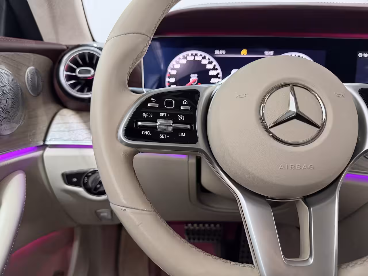 Mercedes-Benz E-klasse Cabrio 300 Premium Plus - AMG line - Burmester - Designo