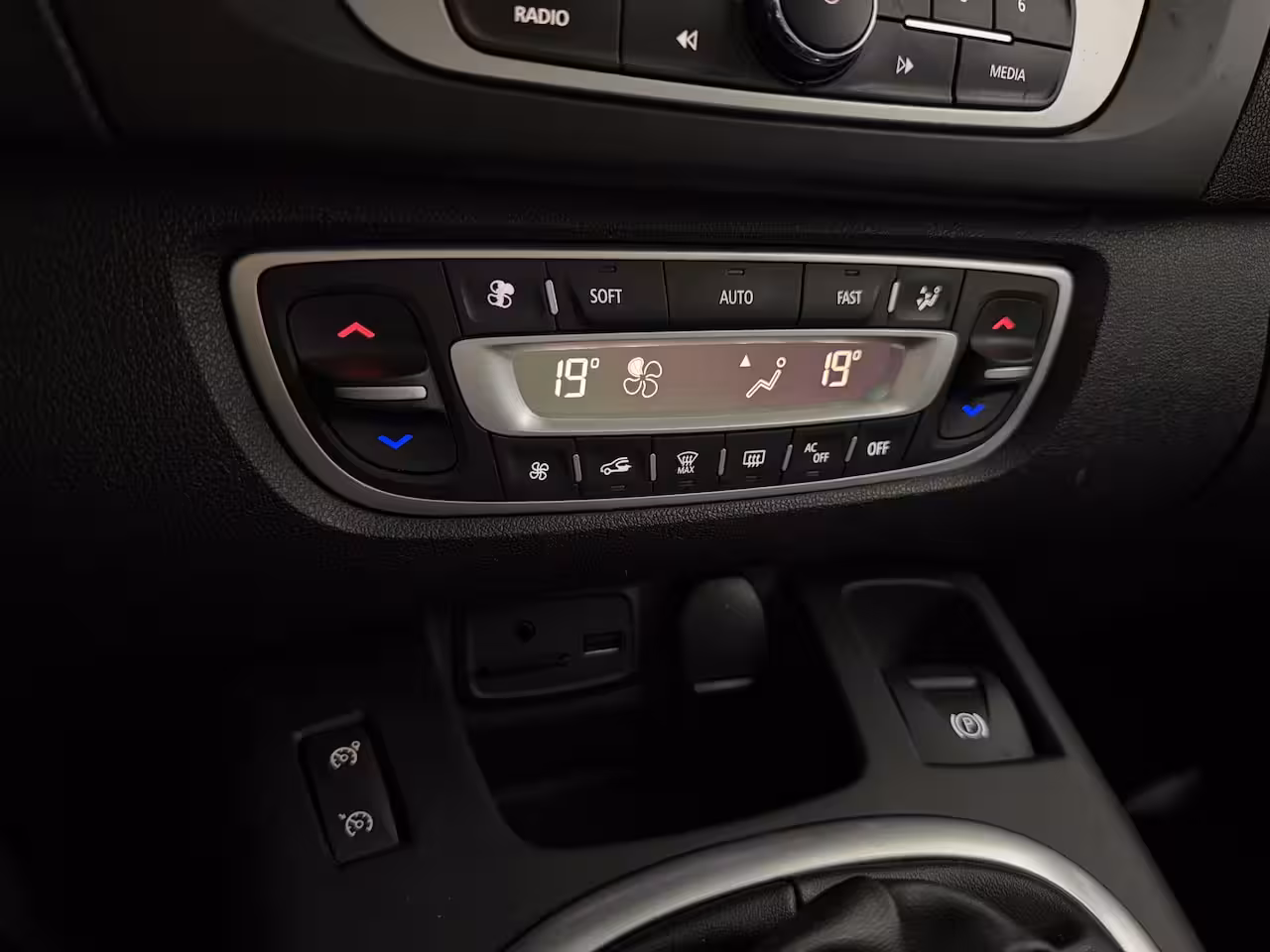 Renault Grand Scénic 1.2 TCe Bose - Navi / Pdc / Bluetooth