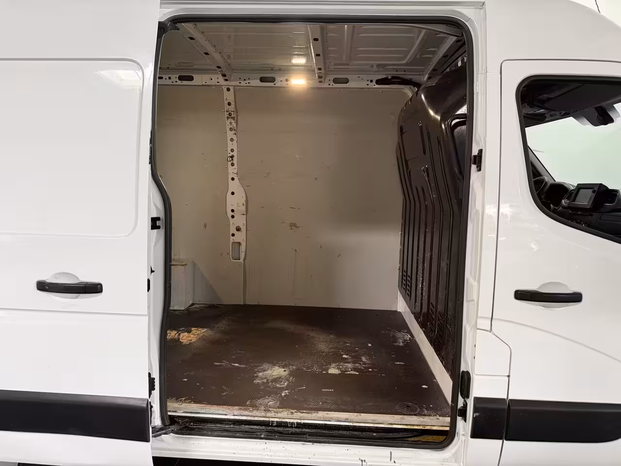 Renault Master T33 2.3 dCi 150 L2H2 Energy Comfort - Navi / Camera / Trekhaak