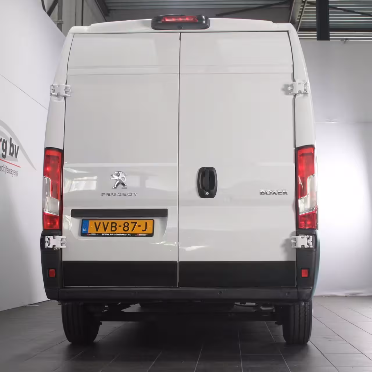Peugeot Boxer 2.2 BlueHDi 140 L3H2 3.3t - Airco / Camera / Cruise / BT