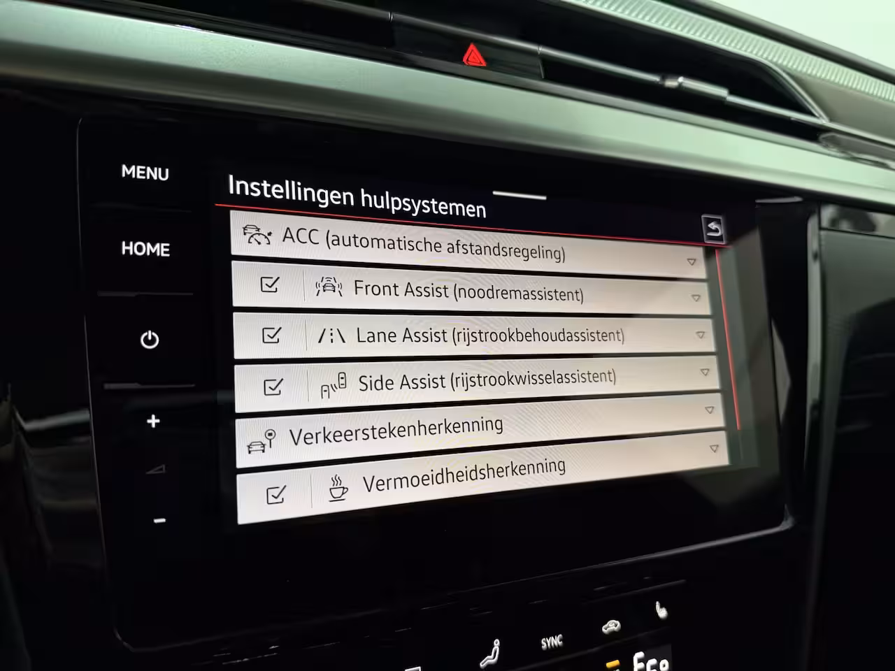 Volkswagen Arteon Shooting Brake 1.4 TSI eHybrid R-Line Business+ - Pano / Carplay / ErgoComfort