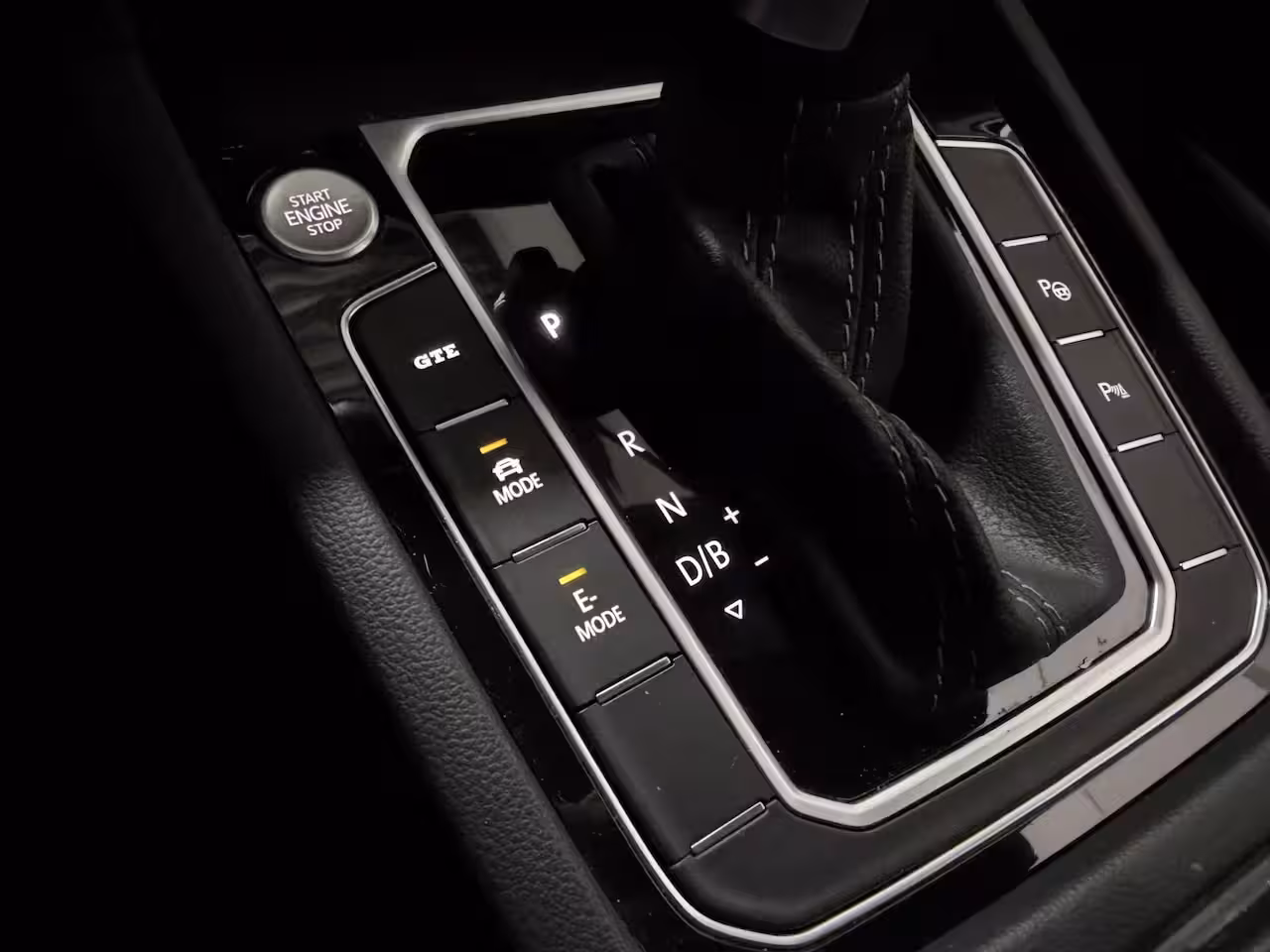 Volkswagen Arteon Shooting Brake 1.4 TSI eHybrid R-Line Business+ - Pano / Carplay / ErgoComfort