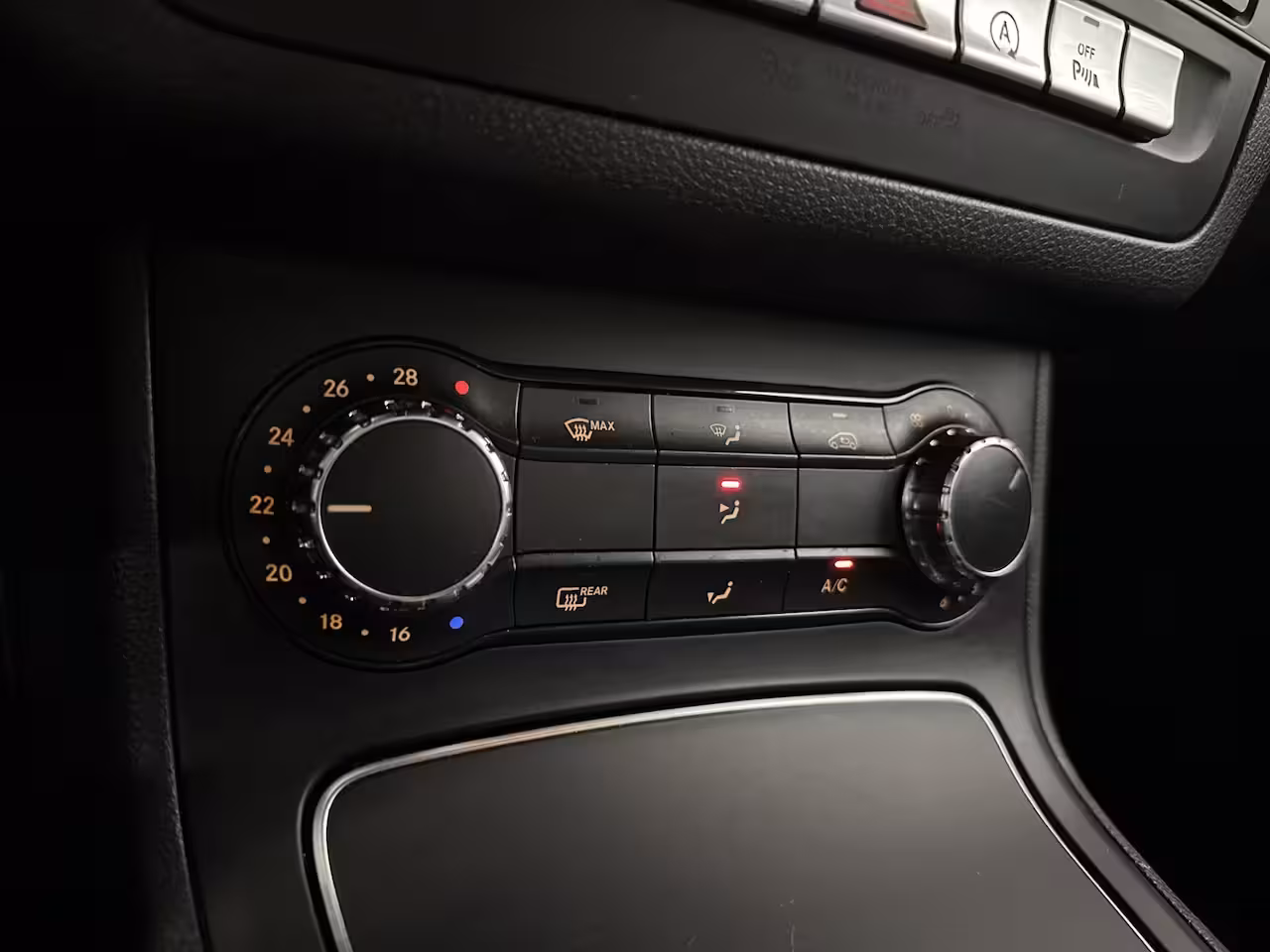 Mercedes-Benz B-klasse 180 Ambition - Automaat - Navi / BT / Parksens