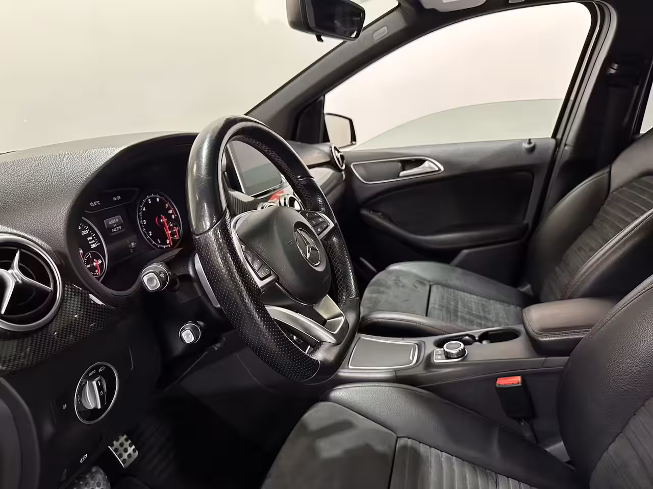 Mercedes-Benz B-klasse 180 Ambition - Automaat - Navi / BT / Parksens