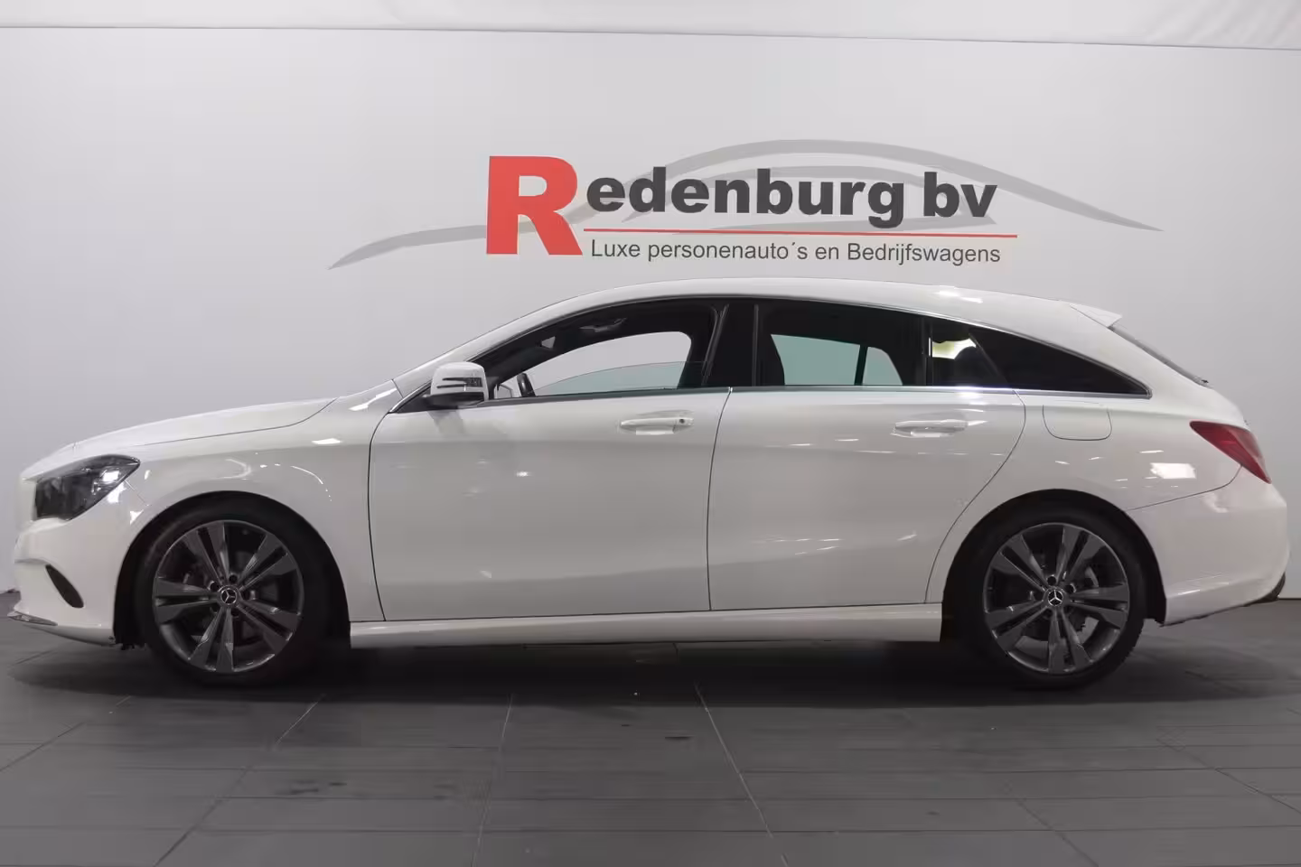Mercedes-Benz CLA-klasse Shooting Brake 180 Business Solution - Camera / Navi / Bluetooth