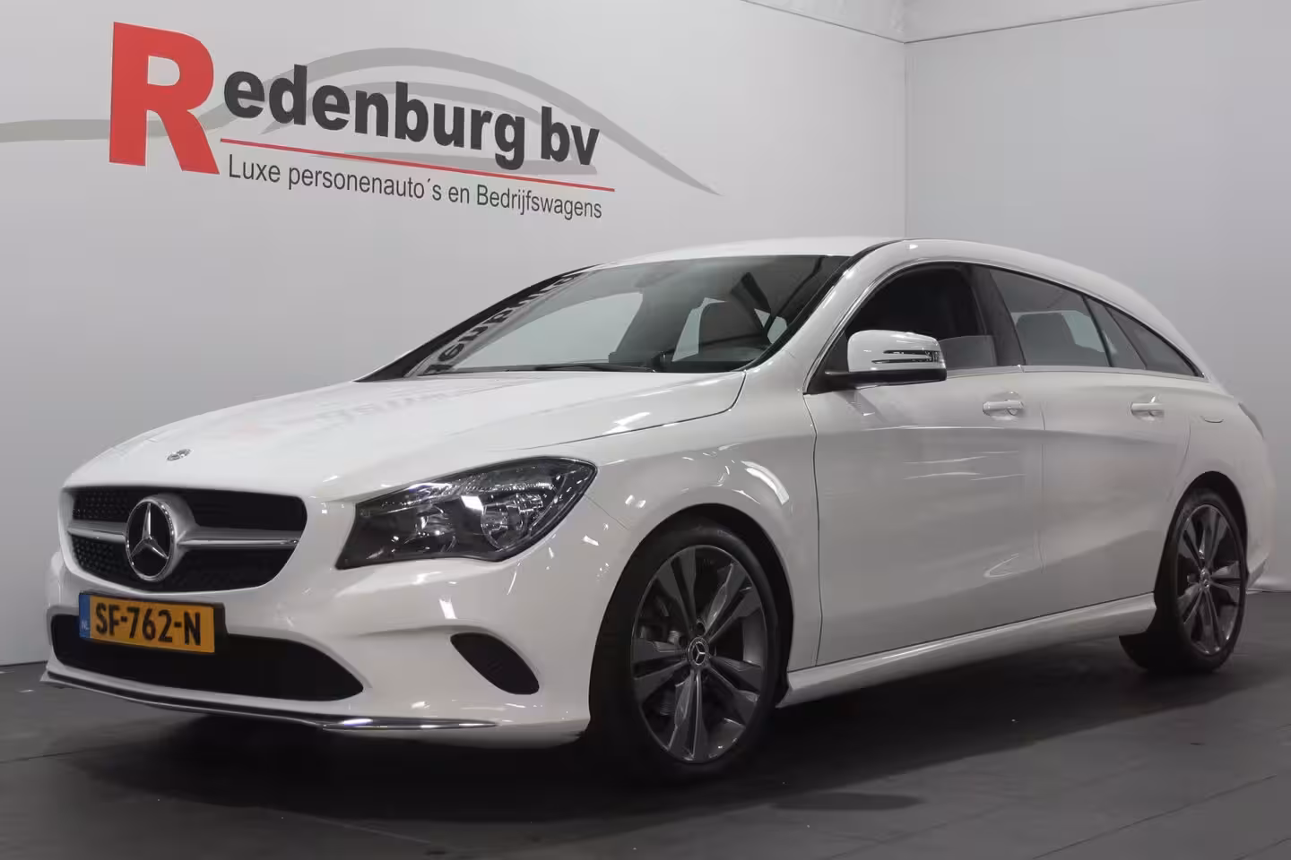 Mercedes-Benz CLA-klasse Shooting Brake 180 Business Solution - Camera / Navi / Bluetooth