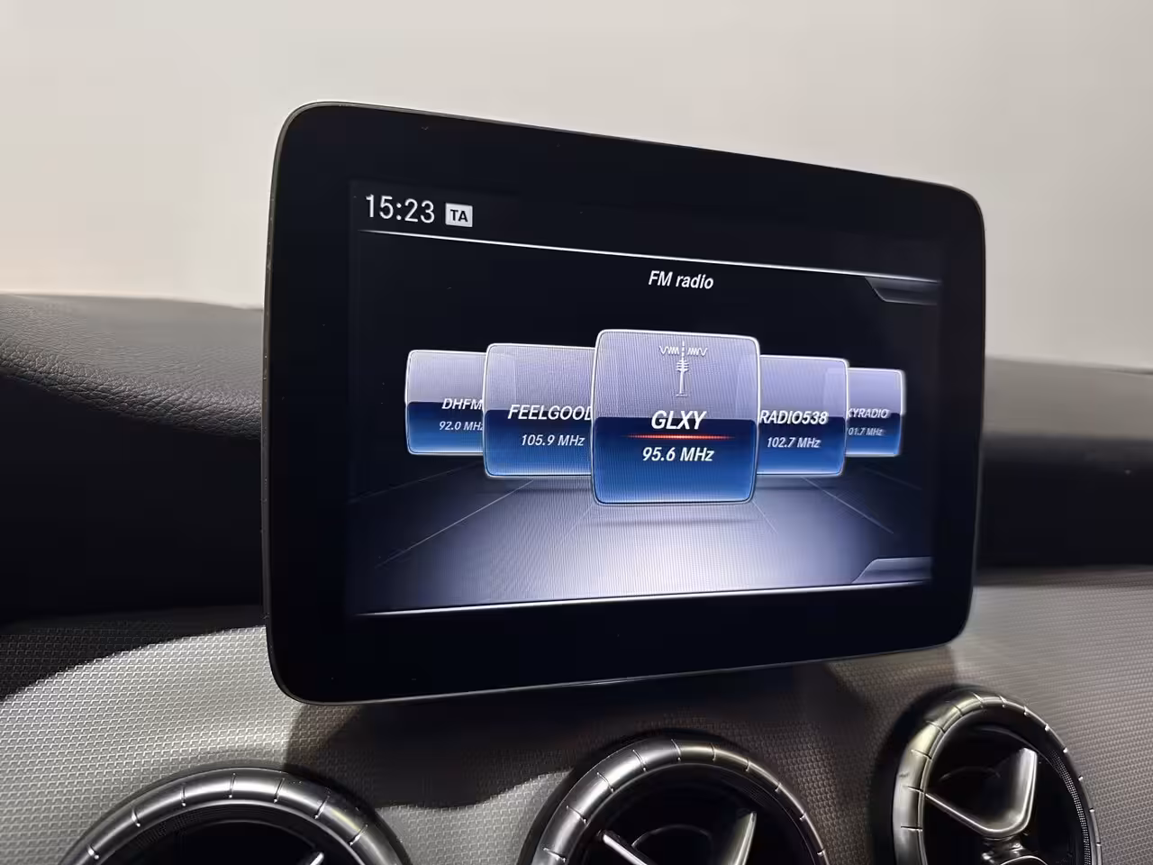 Mercedes-Benz CLA-klasse Shooting Brake 180 Business Solution - Camera / Navi / Bluetooth
