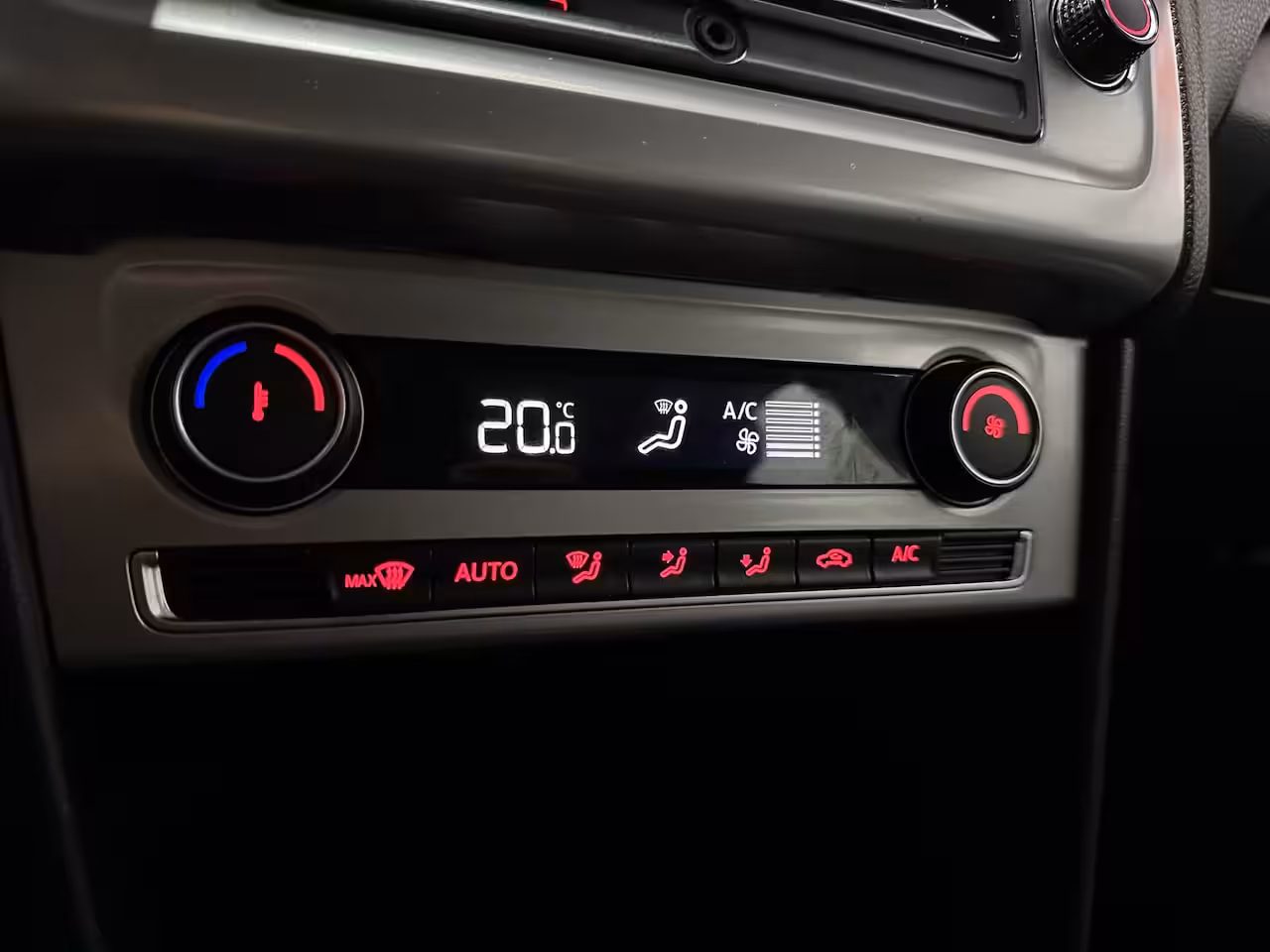 Volkswagen Polo 1.2 TSI Cross - Airco / Bluetooth / Cruise