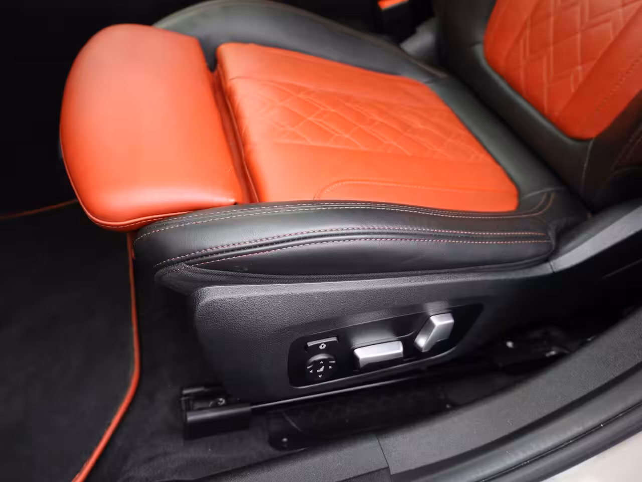 BMW 3-serie 330e High Executive | Schuif/Kanteldak | Head up | Laser Led | Memory | Harman Kardon | Tr