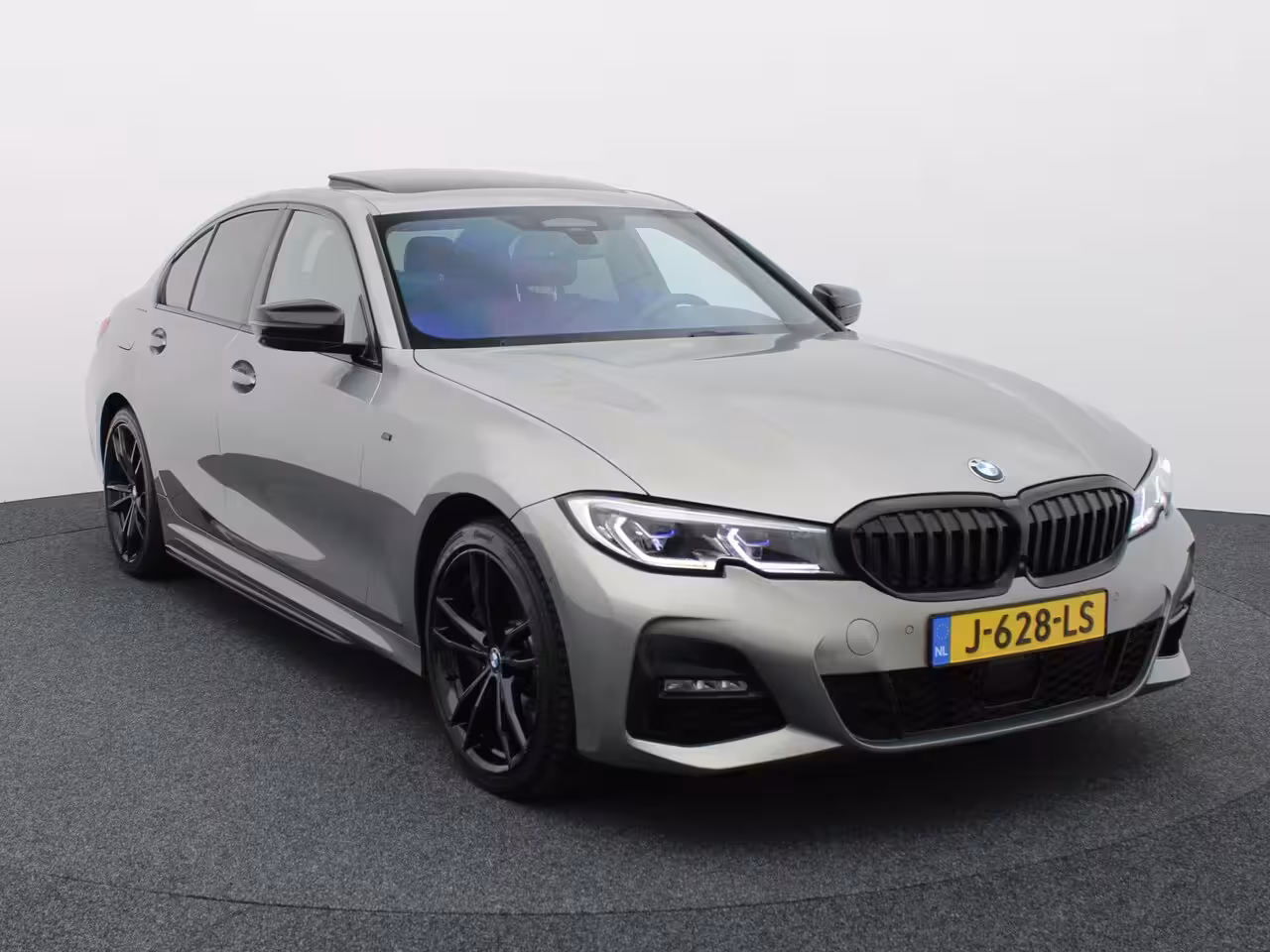 BMW 3-serie 330e High Executive | Schuif/Kanteldak | Head up | Laser Led | Memory | Harman Kardon | Tr