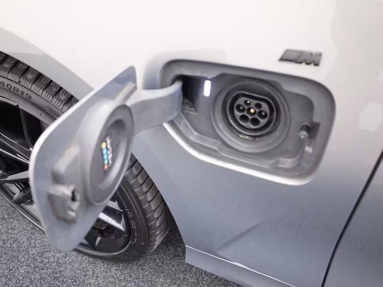 BMW 3-serie 330e High Executive | Schuif/Kanteldak | Head up | Laser Led | Memory | Harman Kardon | Tr