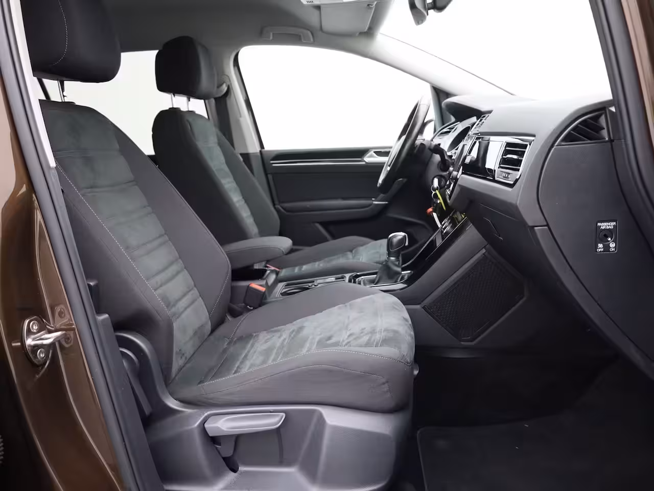 Volkswagen Touran 1.4 TSI 150Pk DSG Highline | 3x Iso Fix | Trekhaak afnb. | Camera | Stoelverw. | Prijs Rij