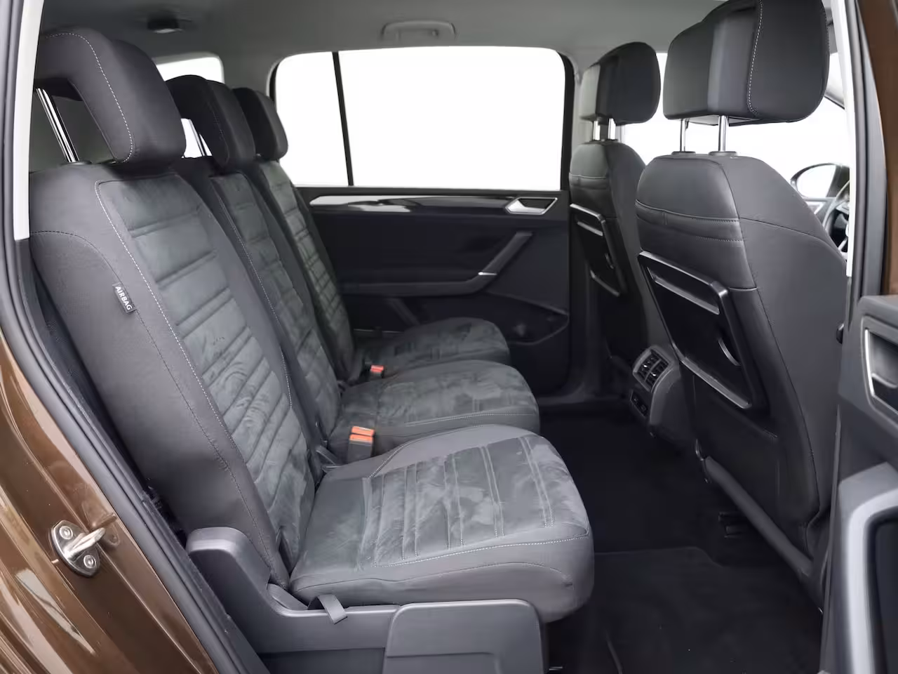 Volkswagen Touran 1.4 TSI 150Pk DSG Highline | 3x Iso Fix | Trekhaak afnb. | Camera | Stoelverw. | Prijs Rij