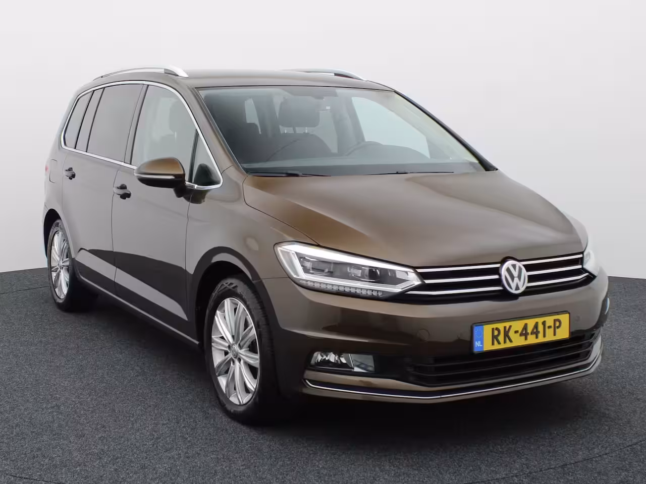 Volkswagen Touran 1.4 TSI 150Pk DSG Highline | 3x Iso Fix | Trekhaak afnb. | Camera | Stoelverw. | Prijs Rij