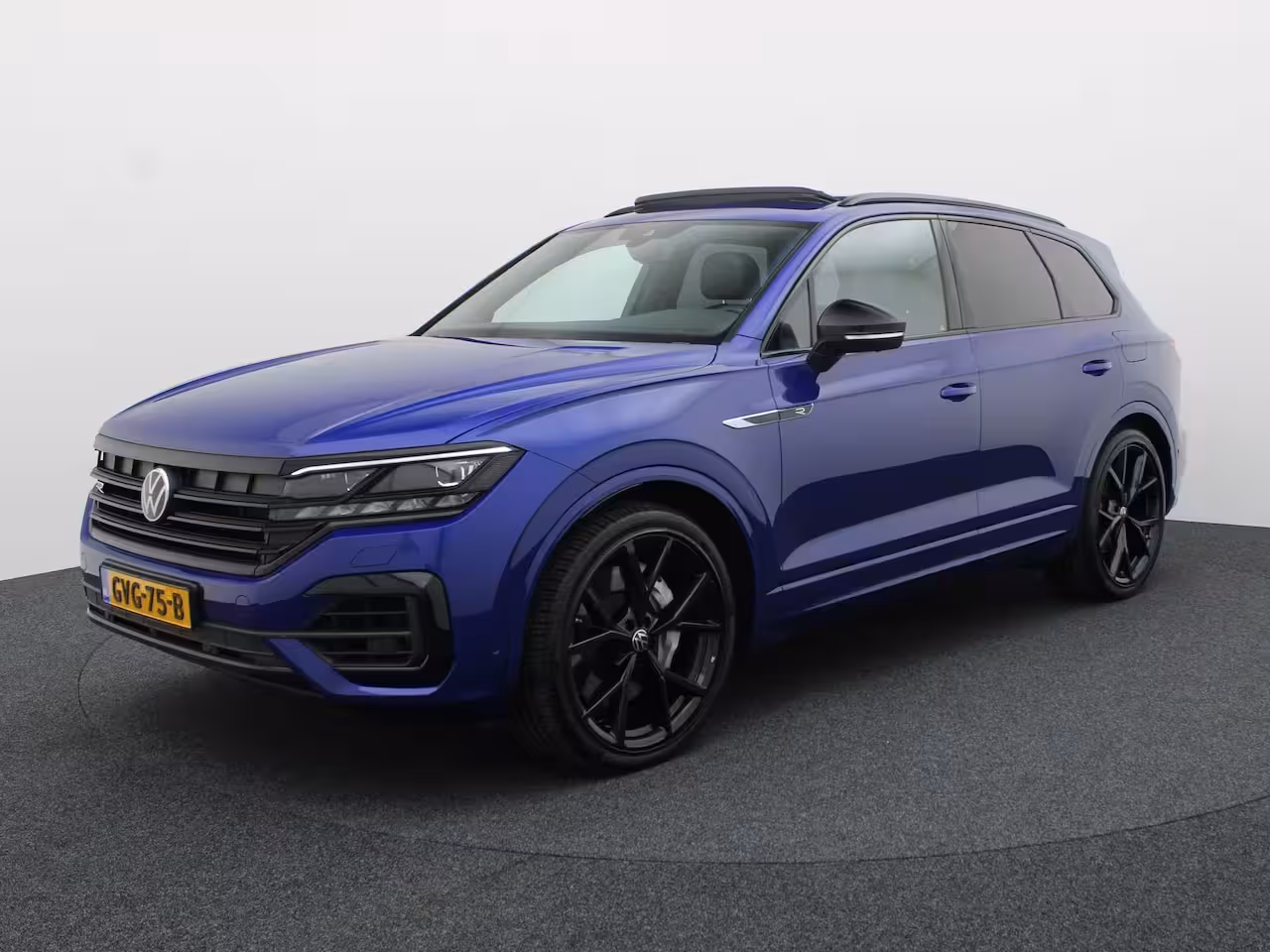 Volkswagen Touareg 3.0 TSi 4MOTION R | Panodak | Stoelkoeling | Trekhaak | Luchtvering | 22'' | Prijs Rijklaa