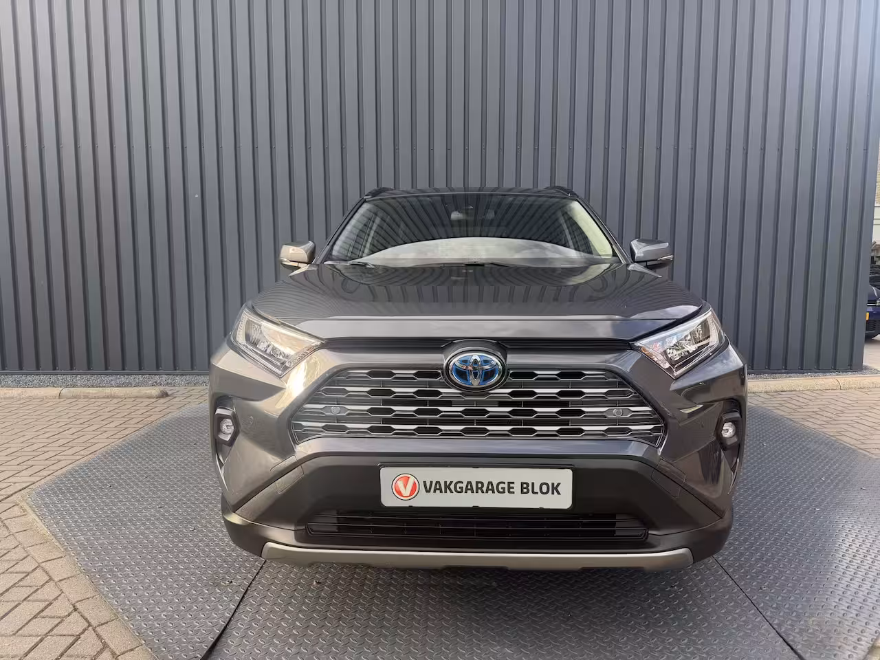 Toyota RAV4 2.5 Hybrid 30 Years Edition | Vol Leer | Afnm. Trekhaak | Allseason banden | BSM | Rijklaa