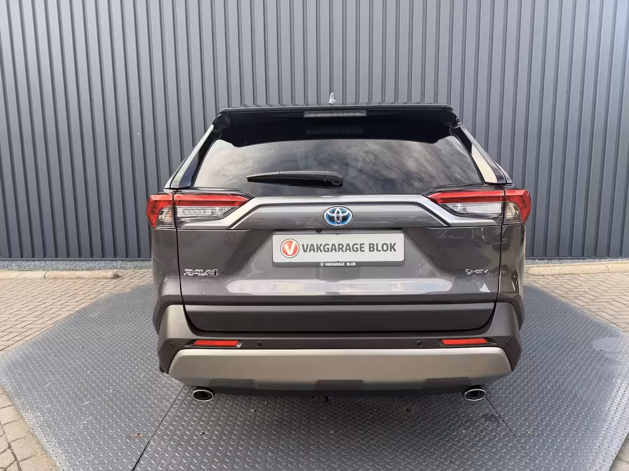 Toyota RAV4 2.5 Hybrid 30 Years Edition | Vol Leer | Afnm. Trekhaak | Allseason banden | BSM | Rijklaa