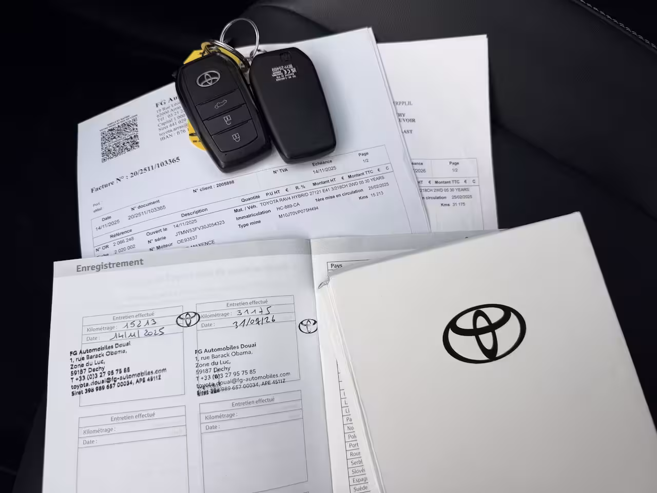 Toyota RAV4 2.5 Hybrid 30 Years Edition | Vol Leer | Afnm. Trekhaak | Allseason banden | BSM | Rijklaa