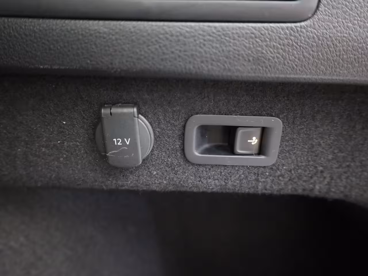 Volkswagen Passat Variant 1.4 TSI ACT 150Pk DSG Highline | Trekhaak wegkl. | Stoelverw. | Prijs Rijklaar