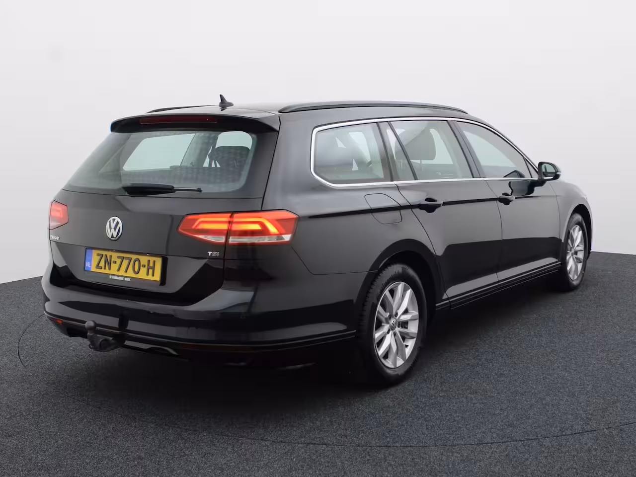 Volkswagen Passat Variant 1.4 TSI ACT 150Pk DSG Highline | Trekhaak wegkl. | Stoelverw. | Prijs Rijklaar