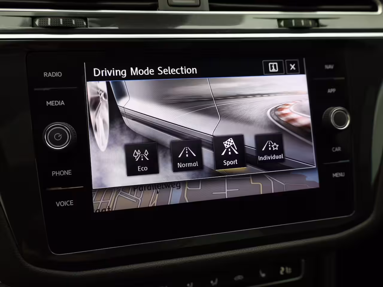 Volkswagen Tiguan Allspace 1.5 TSI Highline Business R 7p. | R-Line | Pano | 360 Camera | Keyless | Dynaudio | Trekha