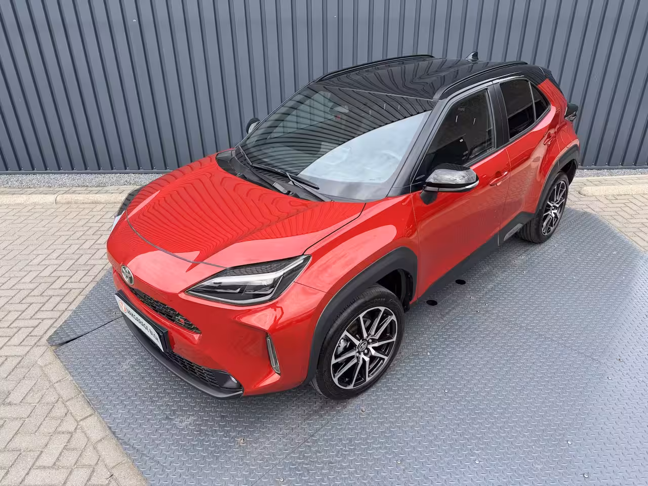 Toyota Yaris Cross 1.5 Hybrid 130 GR SPORT | Head-up display | Emotinal RED | 10 jr GARANTIE | Rijklaar