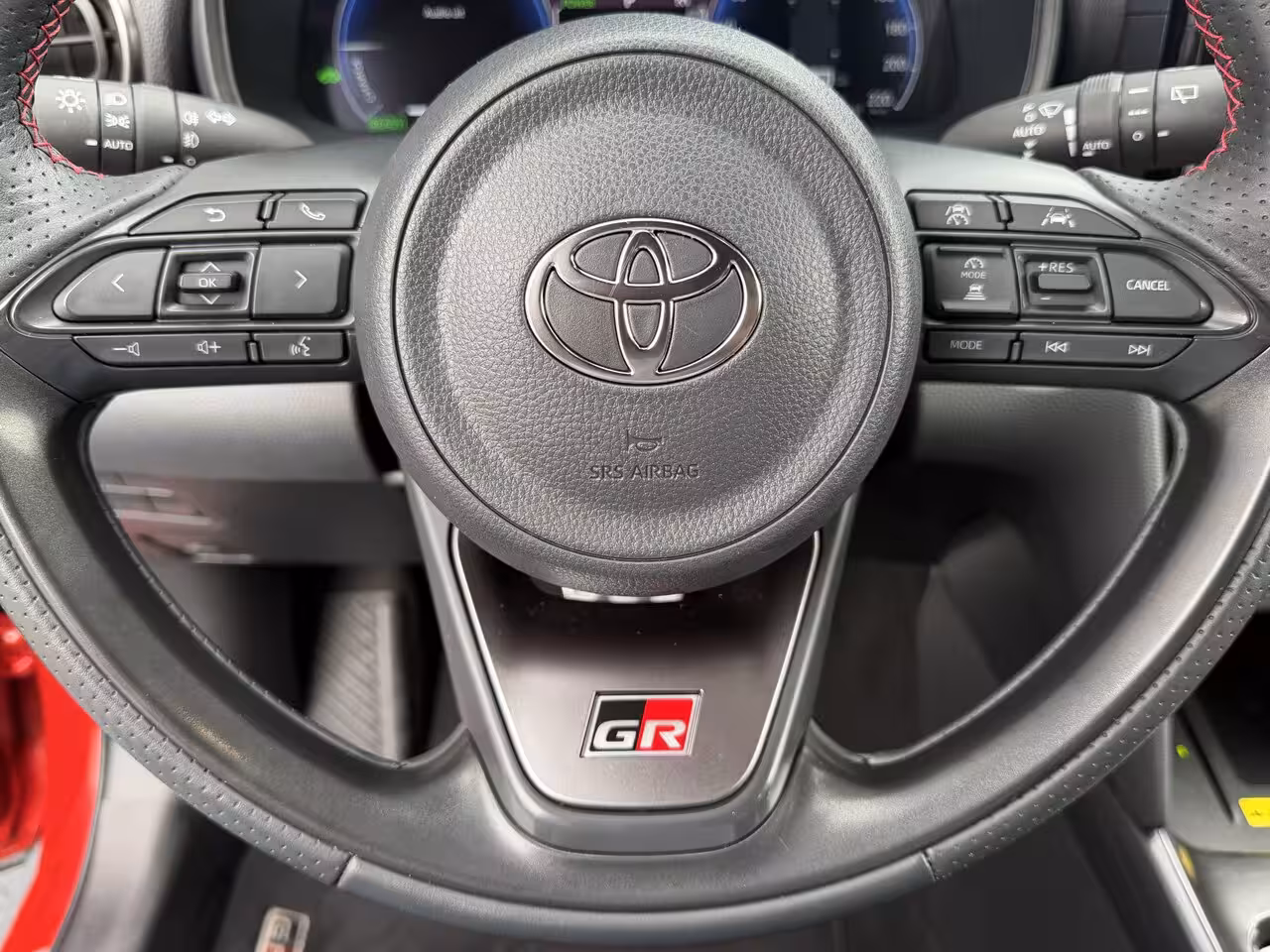 Toyota Yaris Cross 1.5 Hybrid 130 GR SPORT | Head-up display | Emotinal RED | 10 jr GARANTIE | Rijklaar