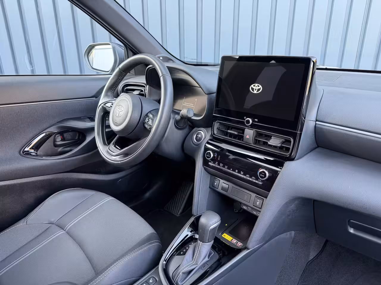 Toyota Yaris Cross 1.5 Hybrid 130 Launch Edition | Pano dak | Innovation Pack | 10 jr Garantie | Rijklaar