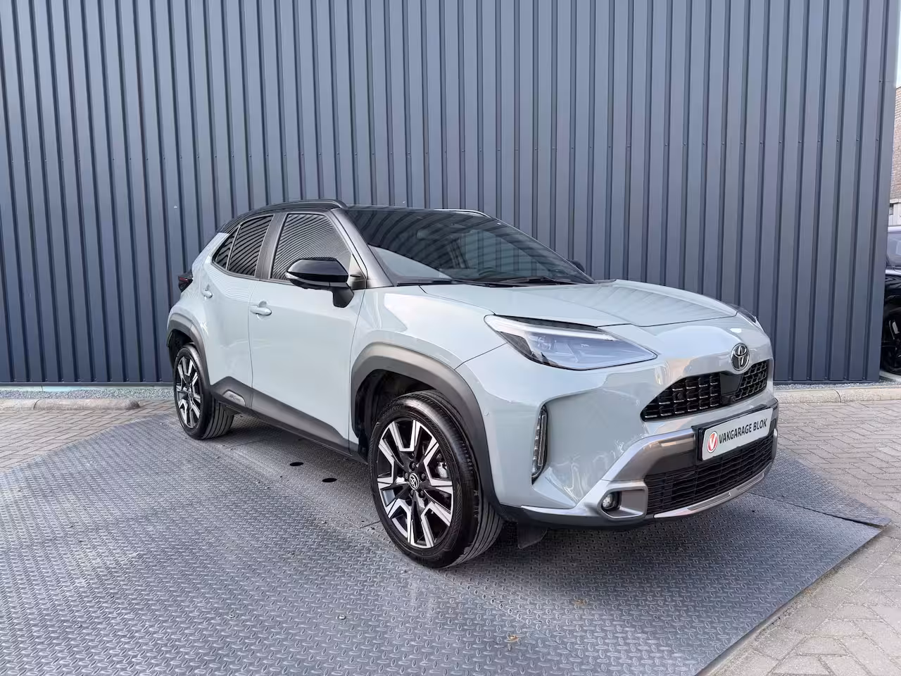 Toyota Yaris Cross 1.5 Hybrid 130 Launch Edition | Pano dak | Innovation Pack | 10 jr Garantie | Rijklaar