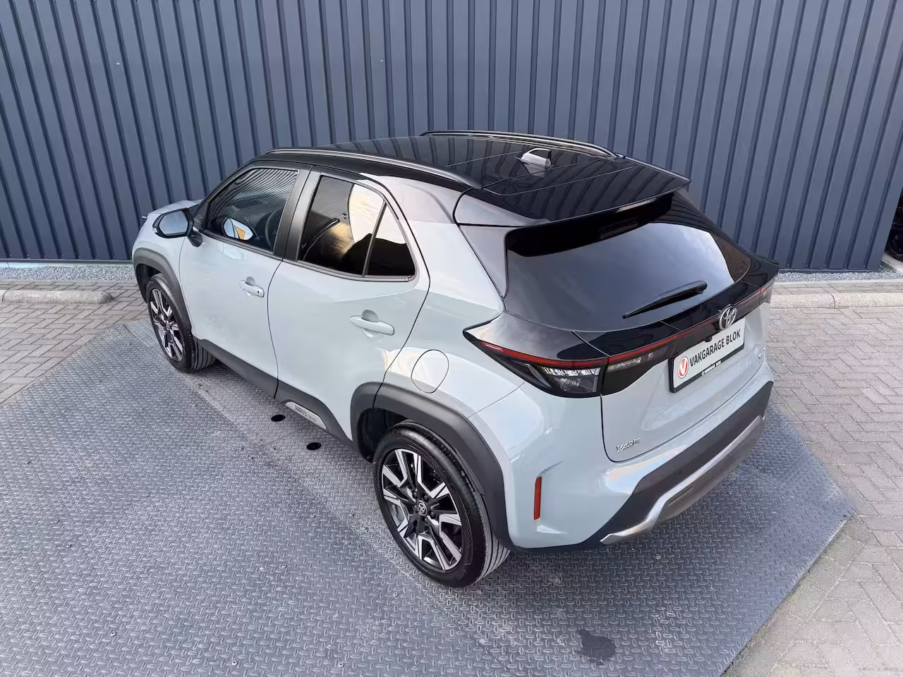 Toyota Yaris Cross 1.5 Hybrid 130 Launch Edition | Pano dak | Innovation Pack | 10 jr Garantie | Rijklaar