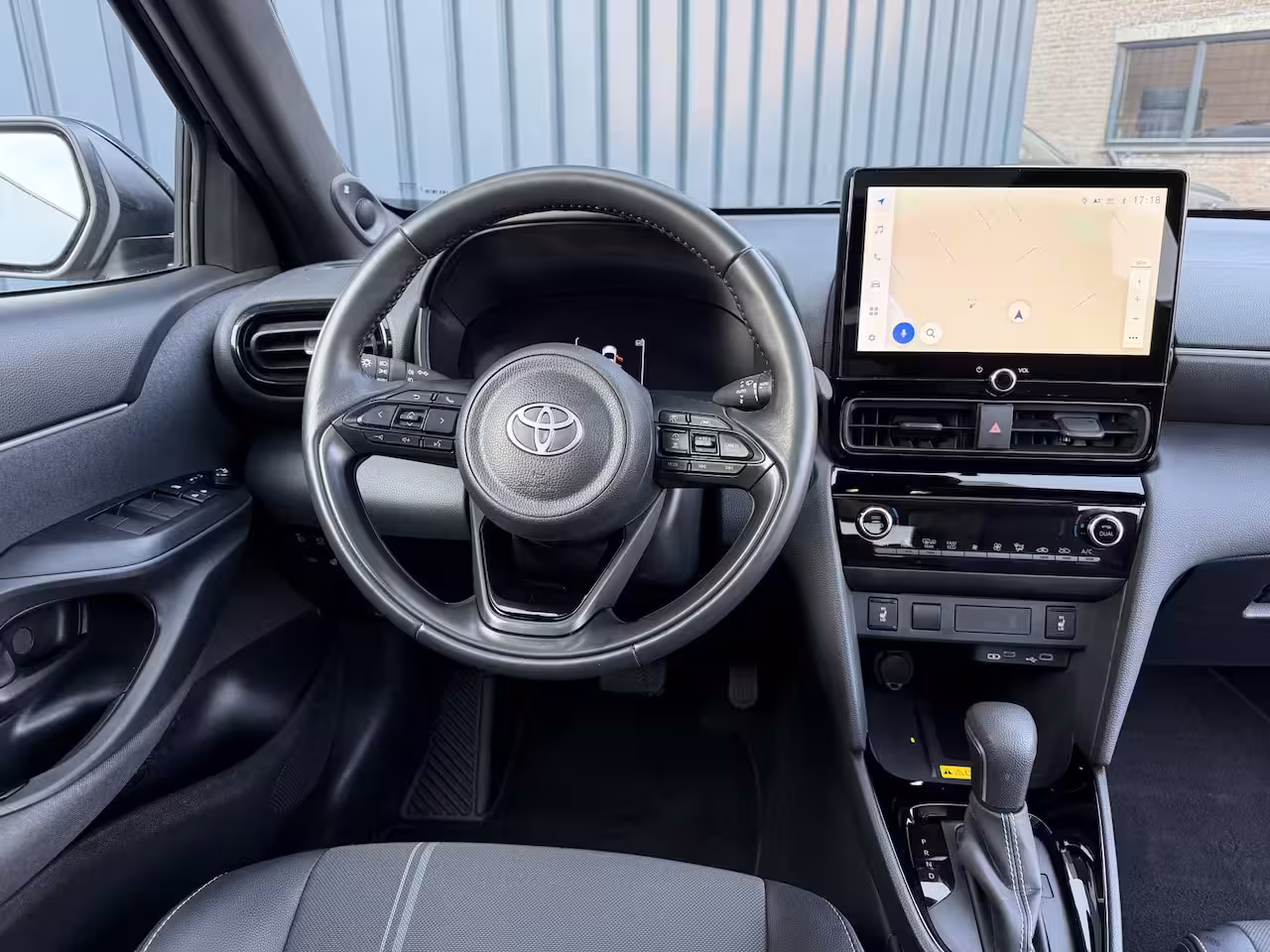 Toyota Yaris Cross 1.5 Hybrid 130 Launch Edition | Pano dak | Innovation Pack | 10 jr Garantie | Rijklaar