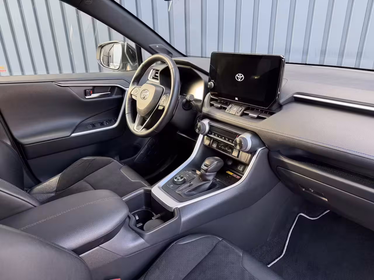 Toyota RAV4 2.5 Hybrid AWD Bi tone | FACELIFT Digitaal dashboard | 360 camera | JBL | Rijklaar