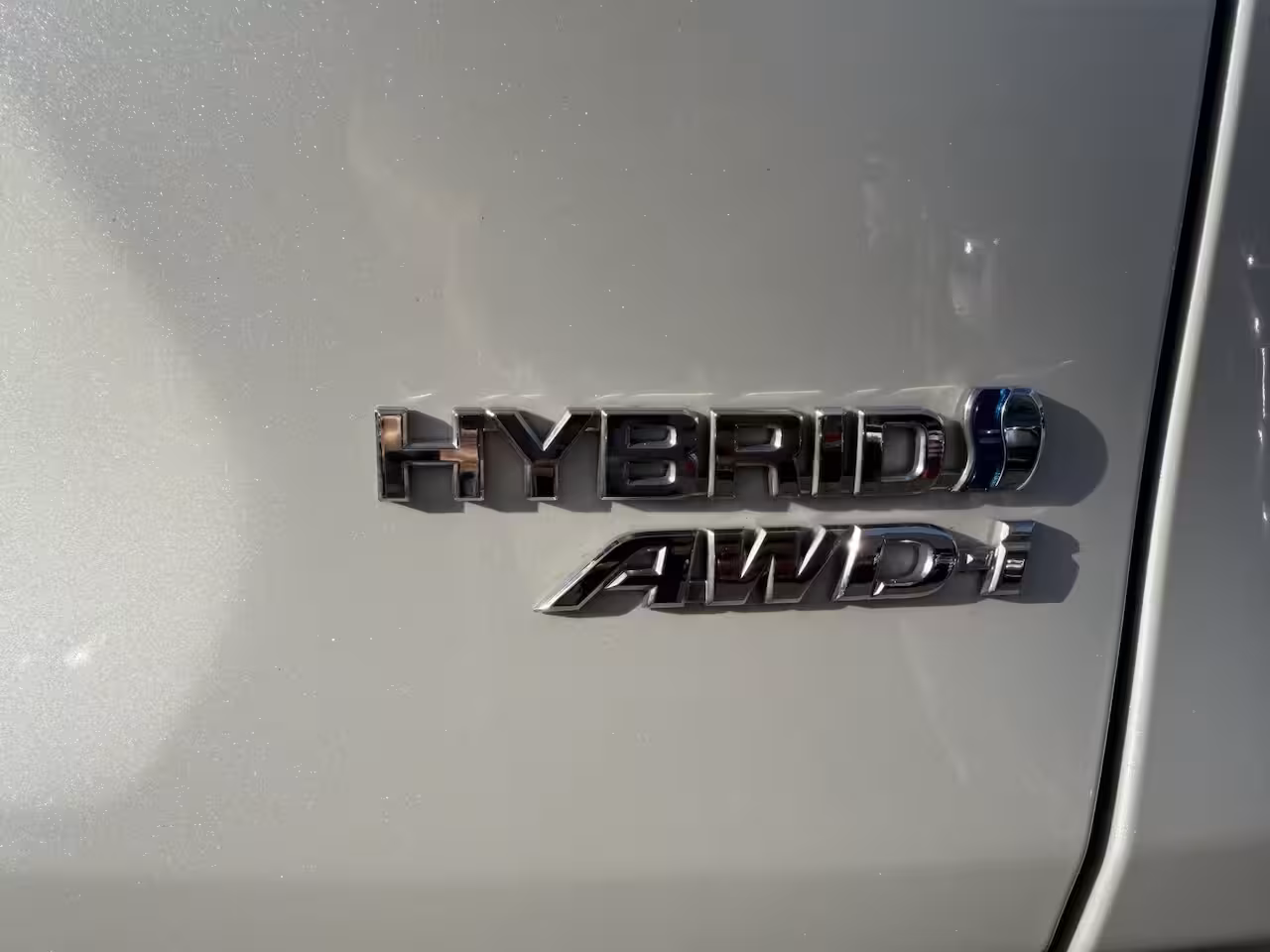 Toyota RAV4 2.5 Hybrid AWD Bi tone | FACELIFT Digitaal dashboard | 360 camera | JBL | Rijklaar