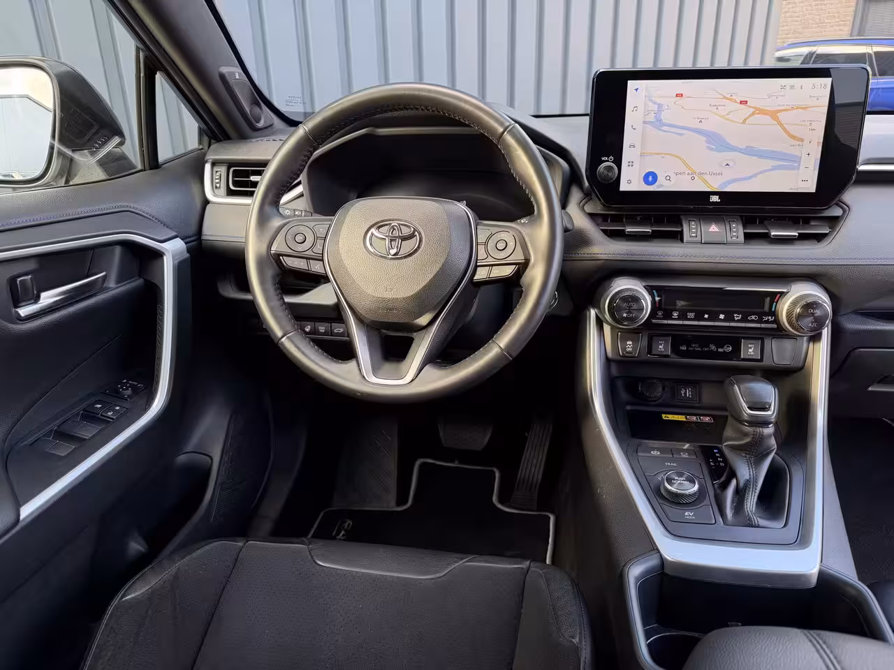 Toyota RAV4 2.5 Hybrid AWD Bi tone | FACELIFT Digitaal dashboard | 360 camera | JBL | Rijklaar