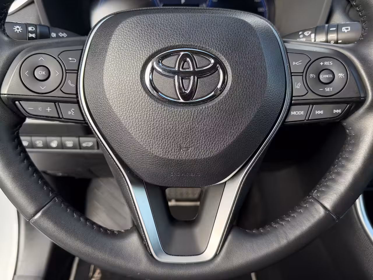 Toyota RAV4 2.5 Hybrid AWD Bi tone | FACELIFT Digitaal dashboard | 360 camera | JBL | Rijklaar