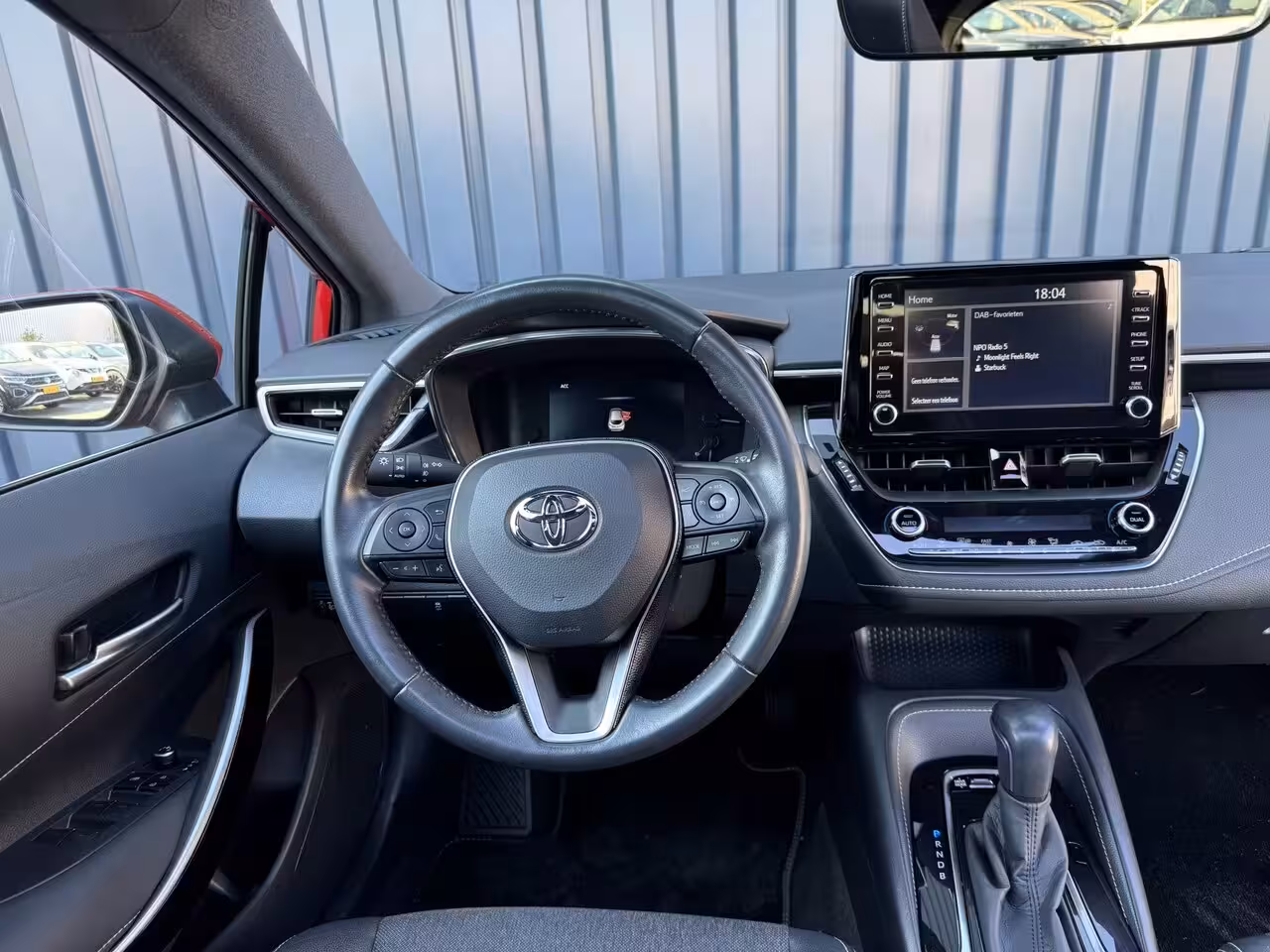 Toyota Yaris 1.5 Hybrid 130 Executive / Bi tone | Pano dak | JBL | PDC A+V | 10 jr GARANTIE | Rijklaar