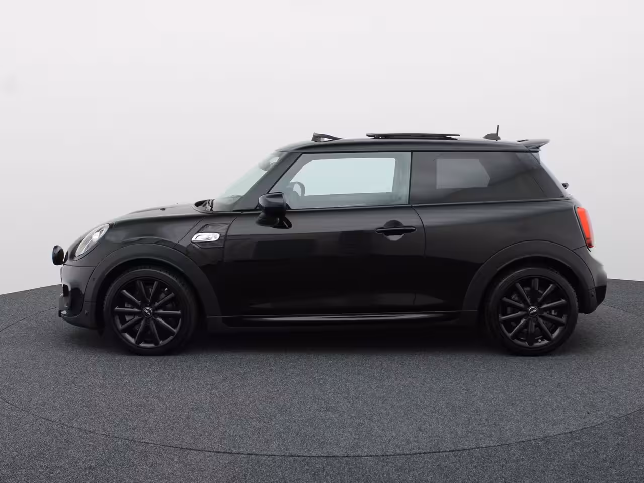 Mini 3-Deurs 2.0 Cooper S Hammersmith | Pano | Keyless | Camera | Harman/Kardon | JCW | Prijs Rijklaar
