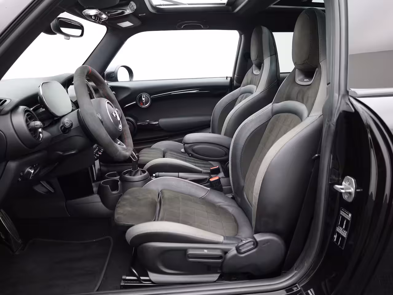 Mini 3-Deurs 2.0 Cooper S Hammersmith | Pano | Keyless | Camera | Harman/Kardon | JCW | Prijs Rijklaar