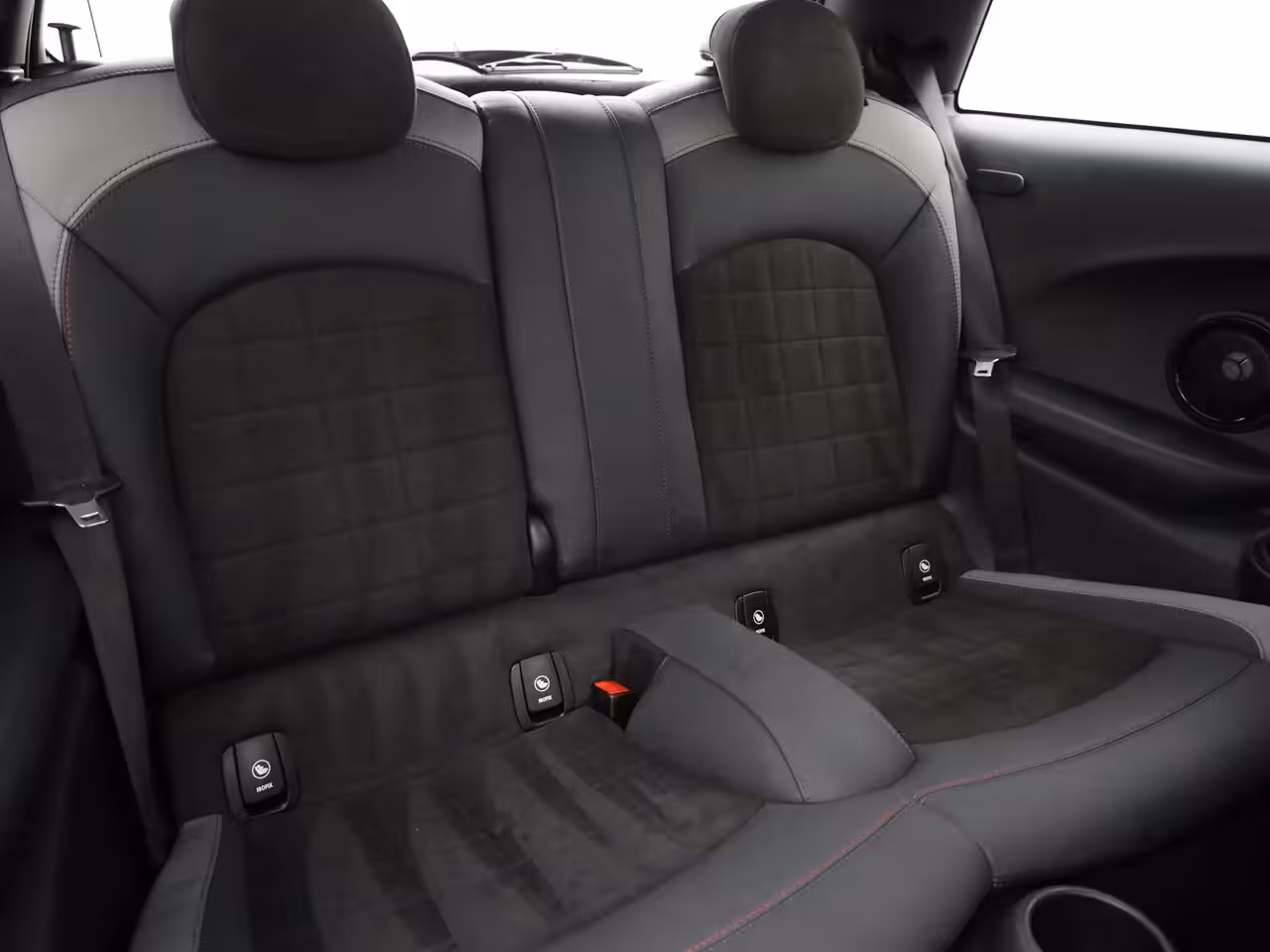 Mini 3-Deurs 2.0 Cooper S Hammersmith | Pano | Keyless | Camera | Harman/Kardon | JCW | Prijs Rijklaar