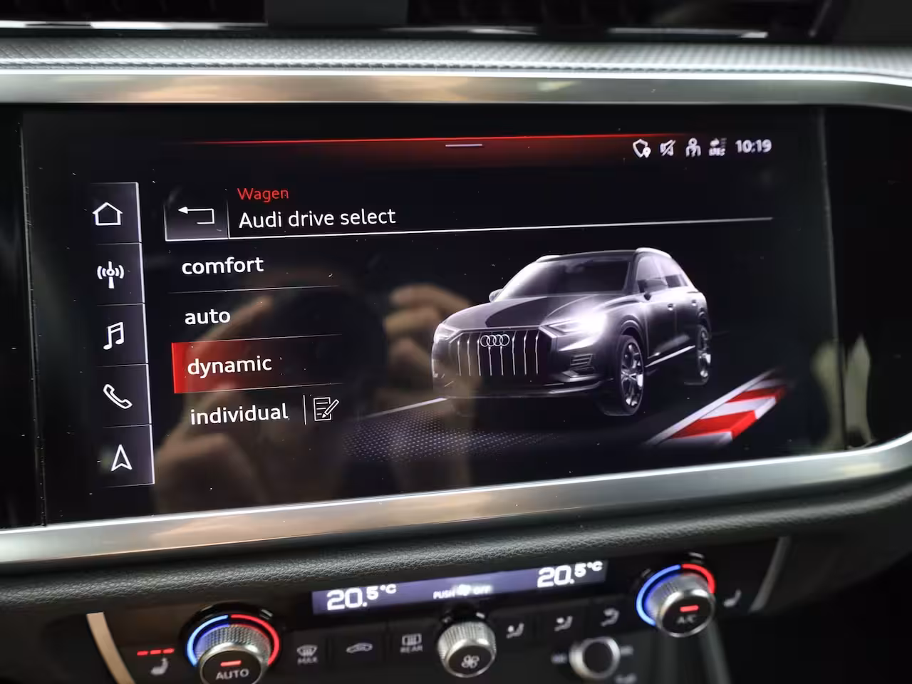 Audi Q3 45 TFSI e S edition | S-line | Trekhaak | Camera | 20'' | Side Assist | Prijs Rijklaar