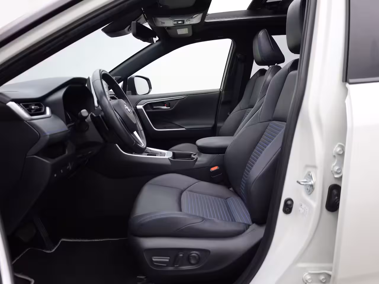 Toyota RAV4 2.5 Hybrid Bi-Tone | NL Auto | Panodak | Elek. Stoelen | 360 Camera | Apple Carplay/ Andro