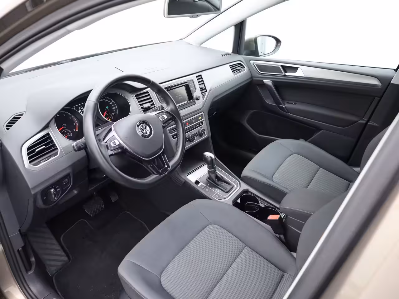 Volkswagen Golf Sportsvan 1.2 TSI Comfortline | PDC | Trekhaak | LMV | Stoelverwarming | Prijs Rijklaar