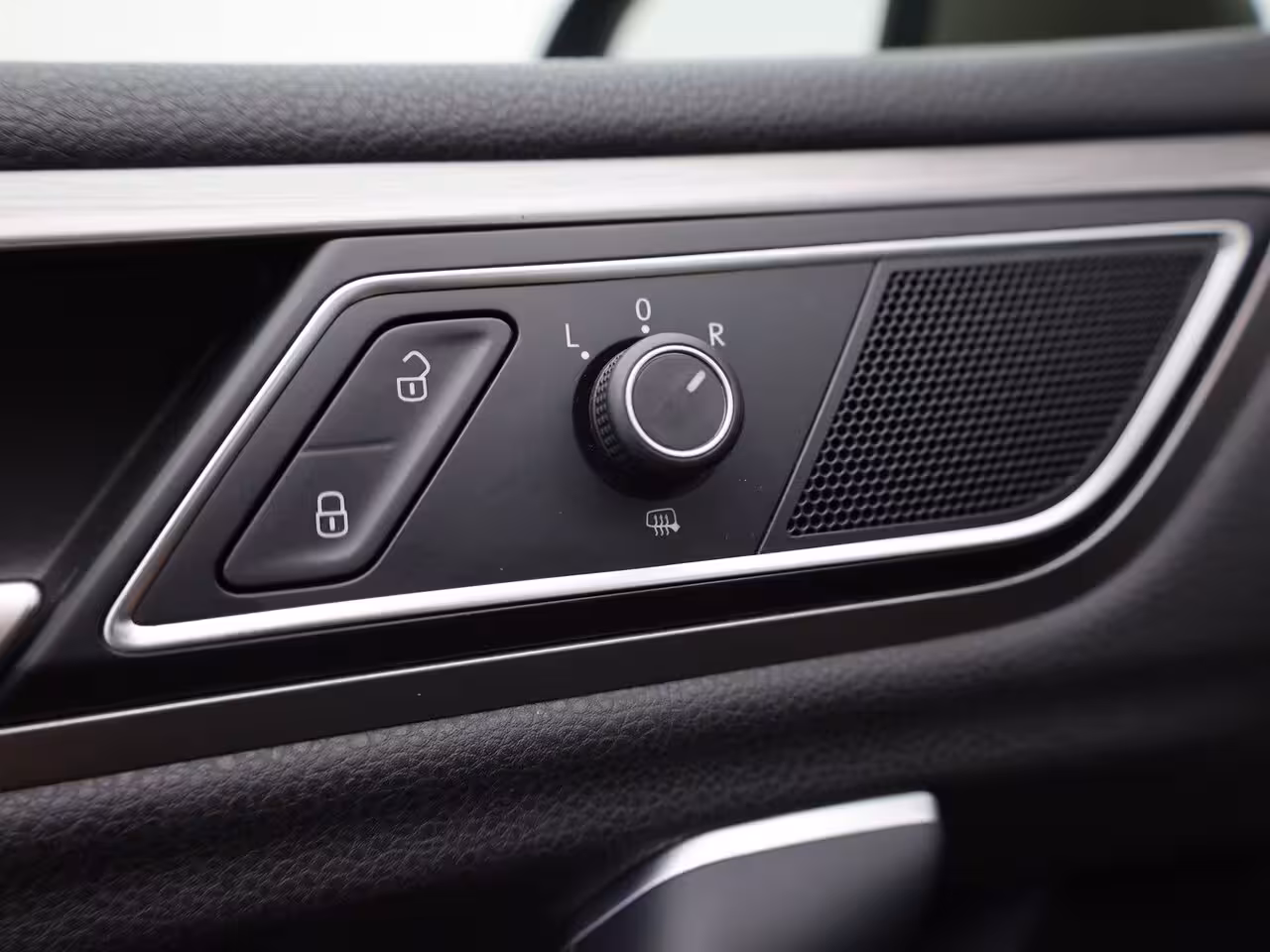 Volkswagen Golf Sportsvan 1.2 TSI Comfortline | PDC | Trekhaak | LMV | Stoelverwarming | Prijs Rijklaar