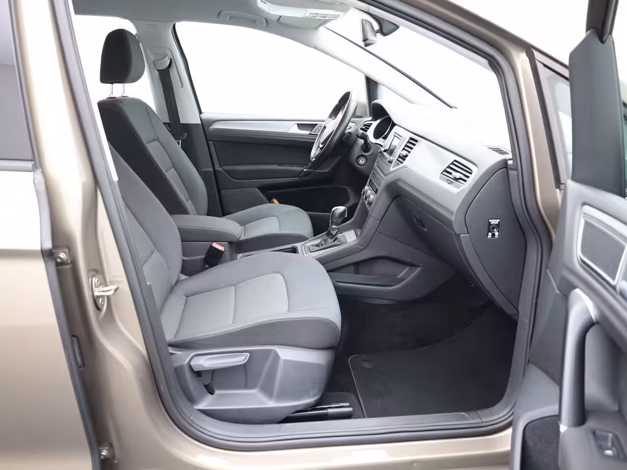 Volkswagen Golf Sportsvan 1.2 TSI Comfortline | PDC | Trekhaak | LMV | Stoelverwarming | Prijs Rijklaar