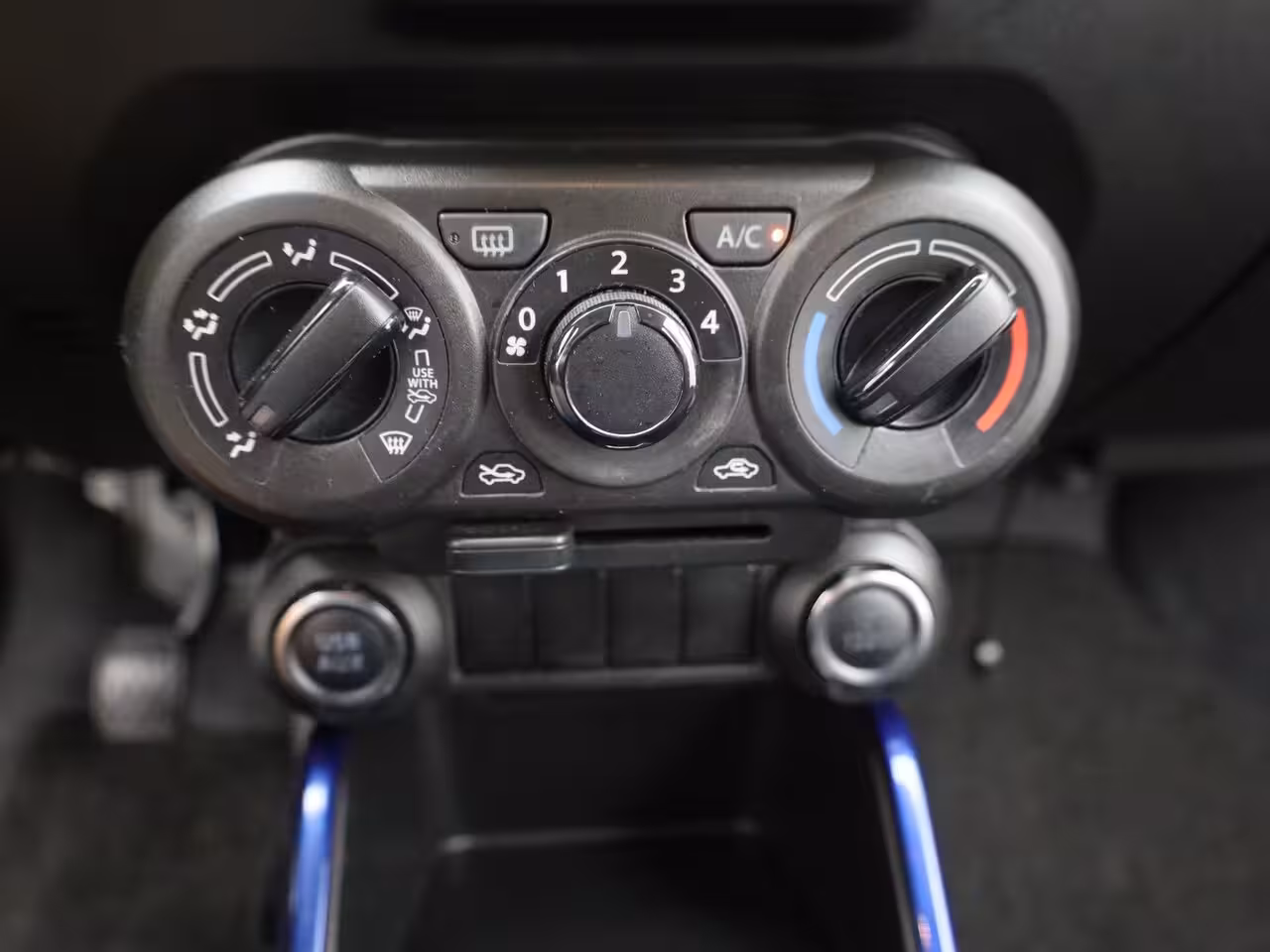 Suzuki Ignis 1.2 Smart Hybrid | Apple Carplay / Android | LMV | Airco | Prijs Rijklaar