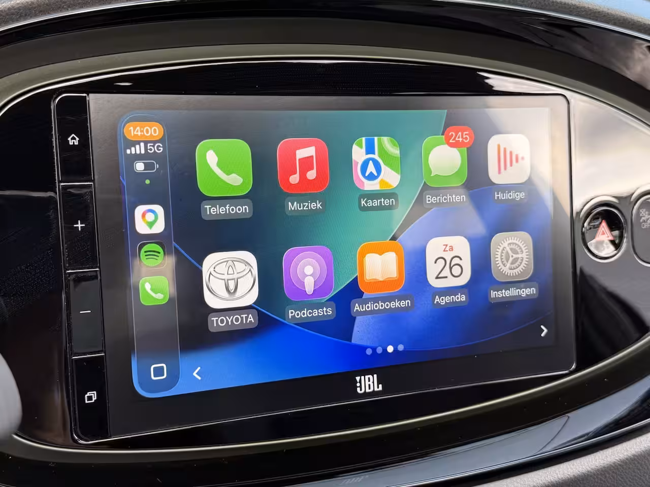 Toyota Aygo X 1.0 VVT-i S-CVT Premium | Schuif dak | JBL | Clima | Rijklaar