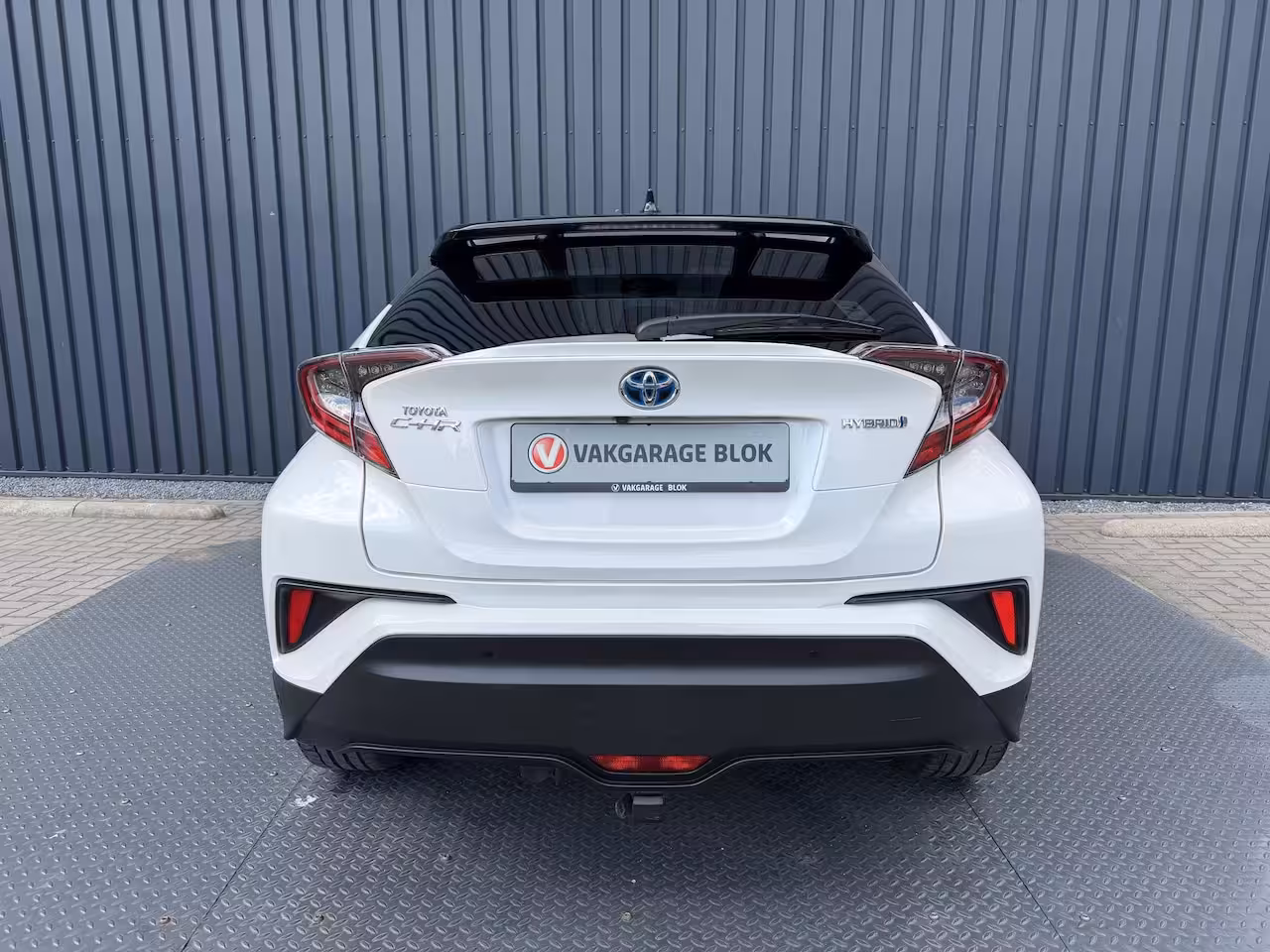 Toyota C-HR 1.8 Hybrid Bi-Tone | Dealer onderhouden | Afnm. TREKHAAK | Rijklaar