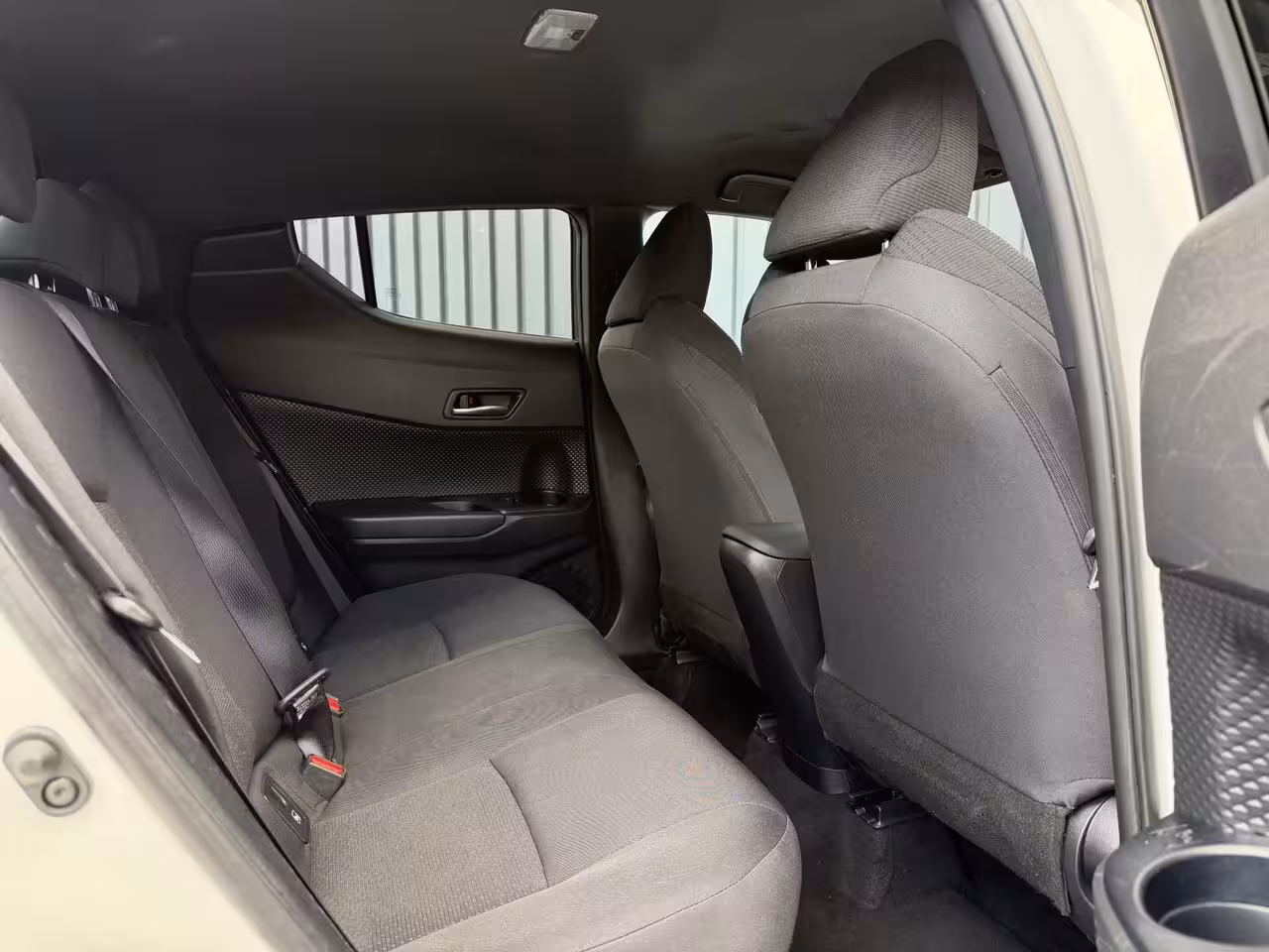 Toyota C-HR 1.8 Hybrid Bi-Tone | Dealer onderhouden | Afnm. TREKHAAK | Rijklaar