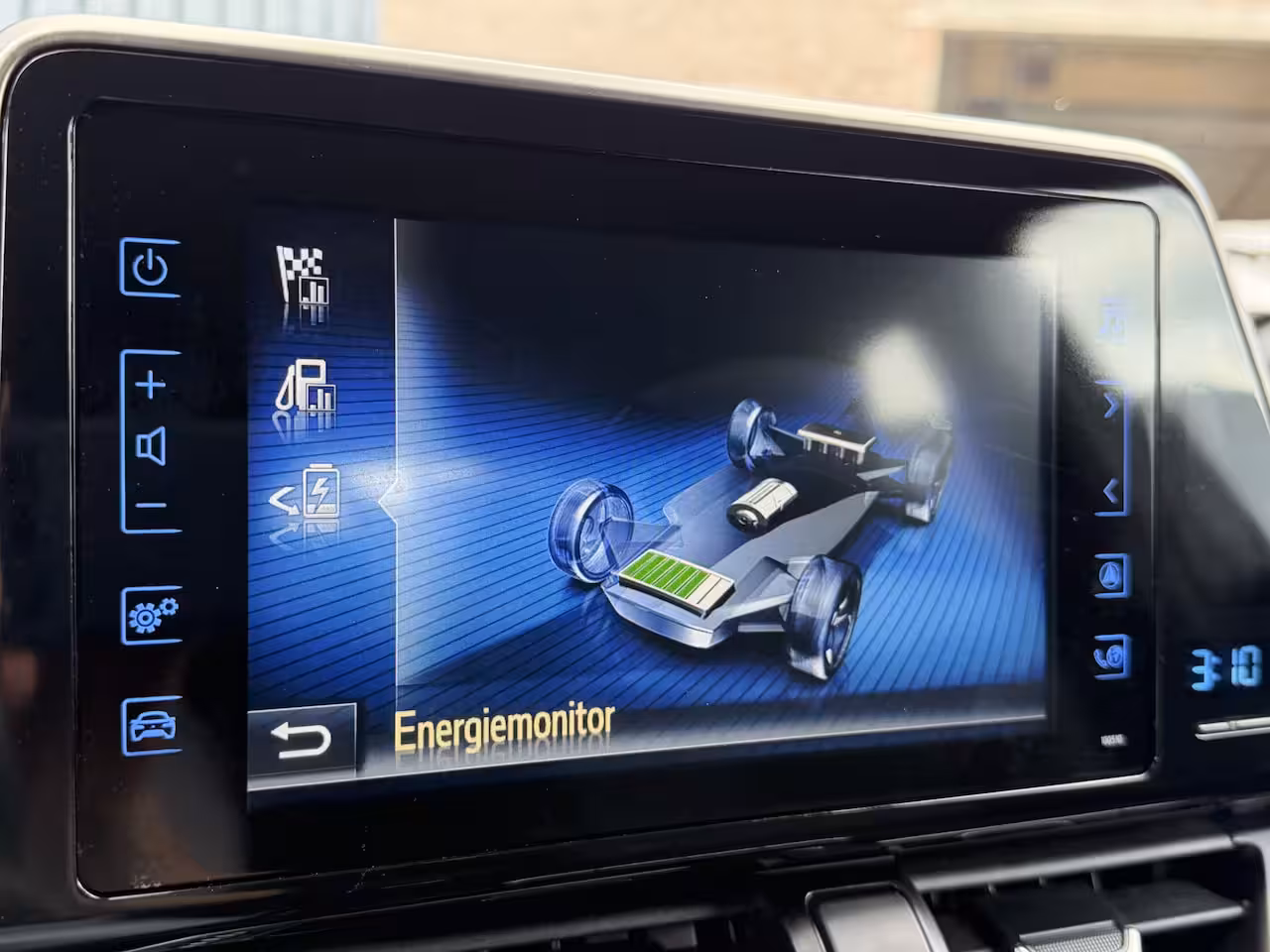 Toyota C-HR 1.8 Hybrid Bi-Tone | Dealer onderhouden | Afnm. TREKHAAK | Rijklaar