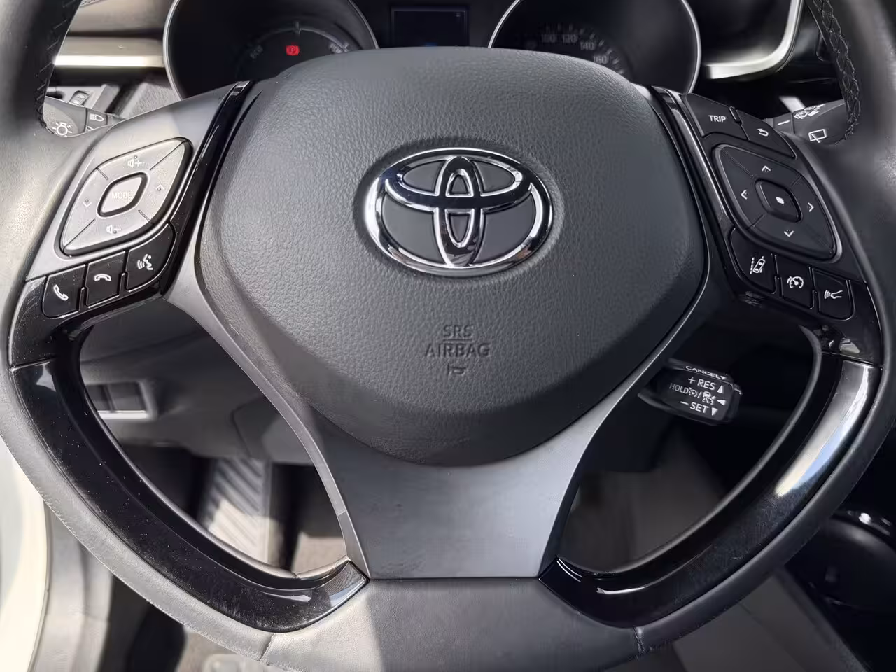 Toyota C-HR 1.8 Hybrid Bi-Tone | Dealer onderhouden | Afnm. TREKHAAK | Rijklaar